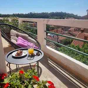 Branko With Terrace, Old Town Apartment